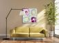 Preview: Loft mit heller Wand. Zur Dekoration ein gegenstandsloses Bild im Schattenfugen Rahmen