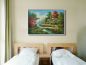Preview: Schlafzimmer mit einem fröhlichen Wandbild mit Flusslauf im Schattenfugen Rahmen