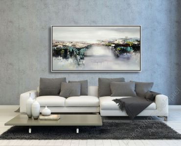 Preview: Wohnzimmer mit grauer Wand. Über dem Sofa hängt ein großes eingerahmtes Bild als Dekoration