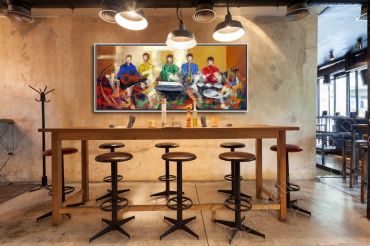 Restaurant mit Bar. Dekorationsbeispiel Gemälde Musiker von Americo Ccala