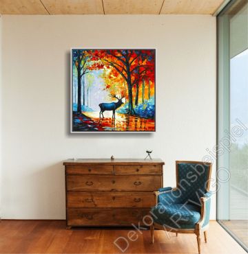Preview: Helles Wohnzimmer mit Komode. An der Wand hängt ein Hirsch mit Geweih, modern gemalt.