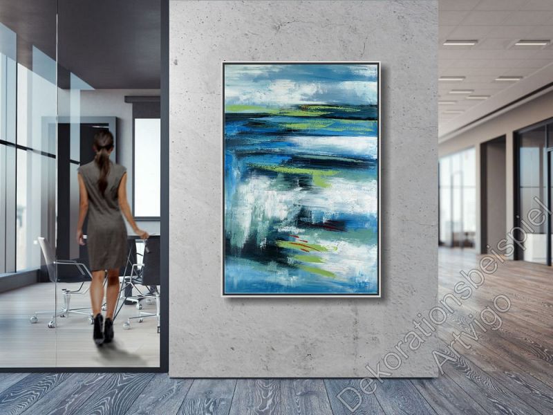 Büro mit abstrakter Kunst in einem Bilderrahmen