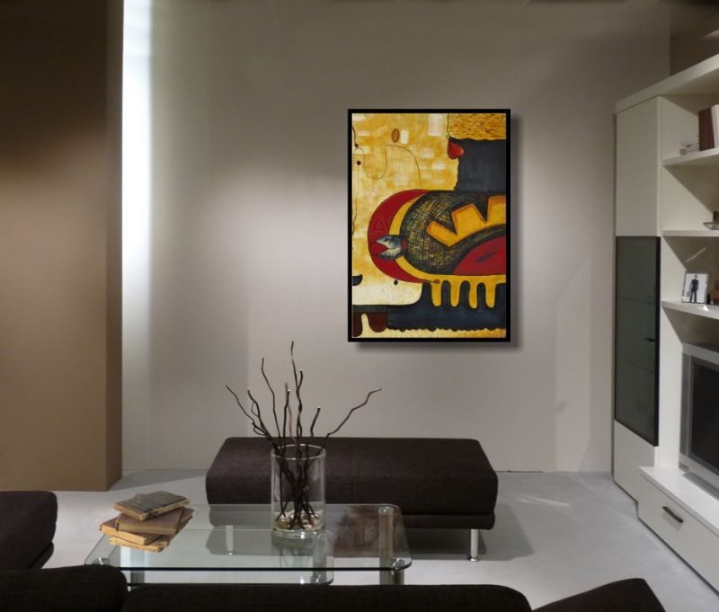 Wohnzimmer mit einem hellen Wanne und abstrakten, unaufgeregten Motiv in Bilderrahmen