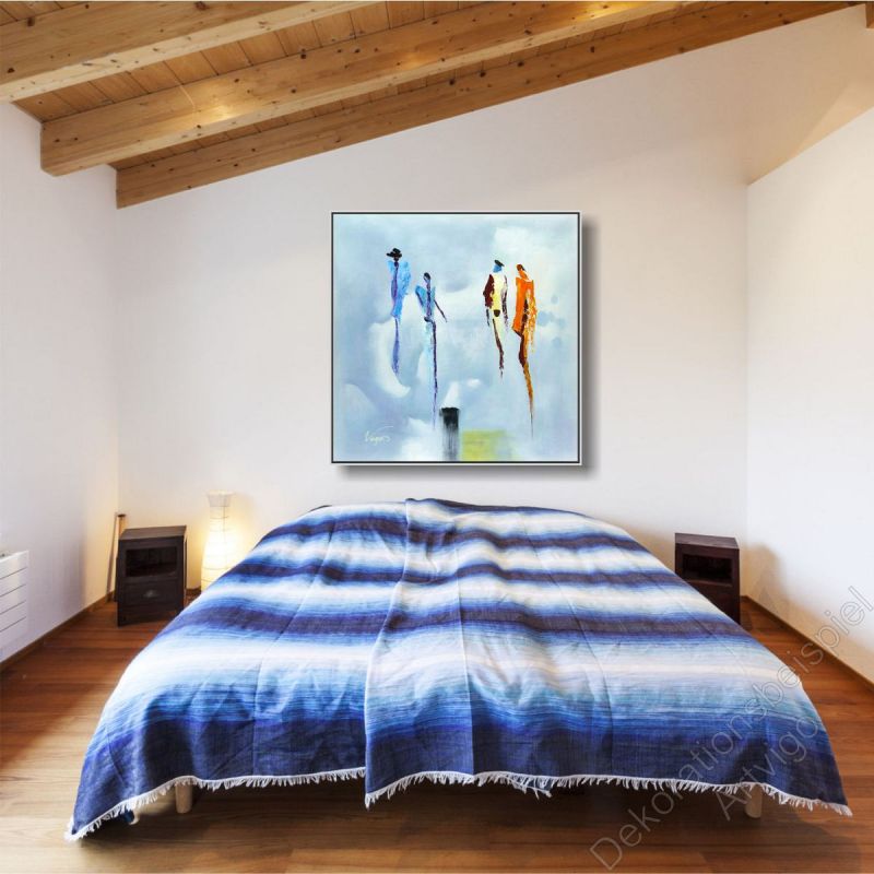 Ferienwohnung Zimmer. Zur Dekoration ein quadratisches, abstraktes Bild über dem Bett