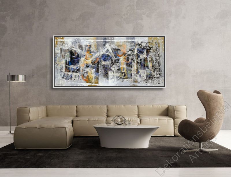 Modernes Sitzgruppe, Wohnung mit dunkler Wand. Dekorationsbeispiel Gemälde abstrakt von Americo Ccala