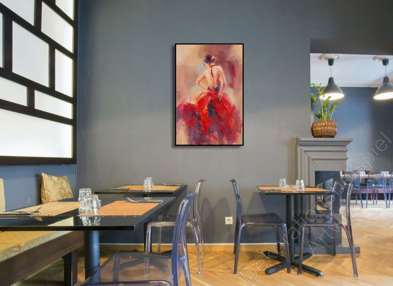 Modernes Restaurant. Als Dekoration ein Gemälde mit einer Tänzerin