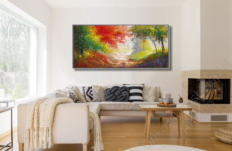 Moderne helle Wohnung mit Kamin. Dekorationsbeispiel Gemälde Landschaft von Americo Ccala