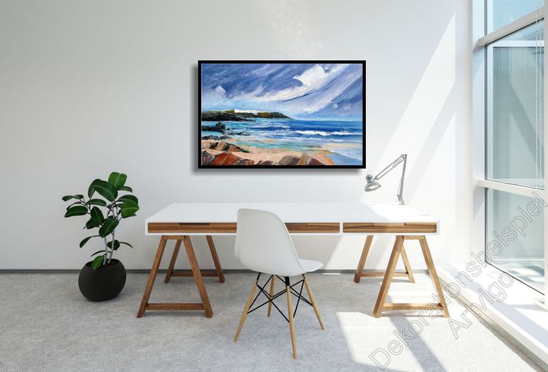 Modernes Loft mit Industriefenstern. Zur Dekoration hängt ein maritimes Bild mit Schattenfugenrahmen an der Wand