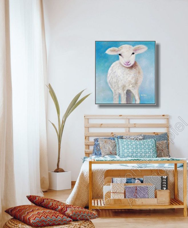 Dekoration Wohnung. Schlafzimmer Wand mit einem echten Bild mit einem Lamm